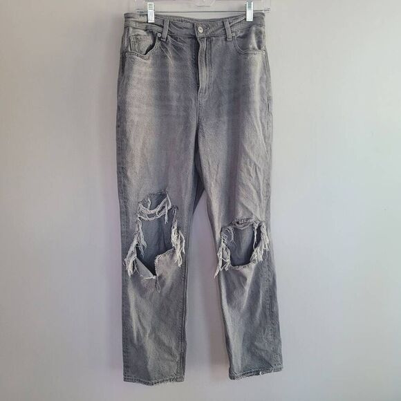 American Eagle Outfitters Denim - American Eagle mom jeans grey distressed comfort stretch waistband grunge